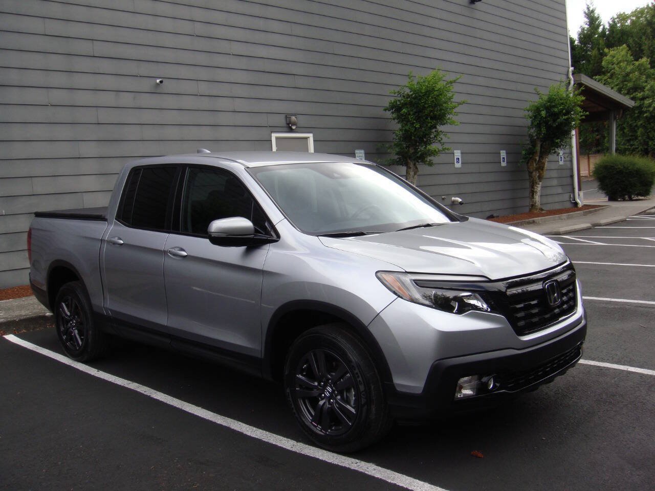 Used 2020 Honda Ridgeline Sport image 4