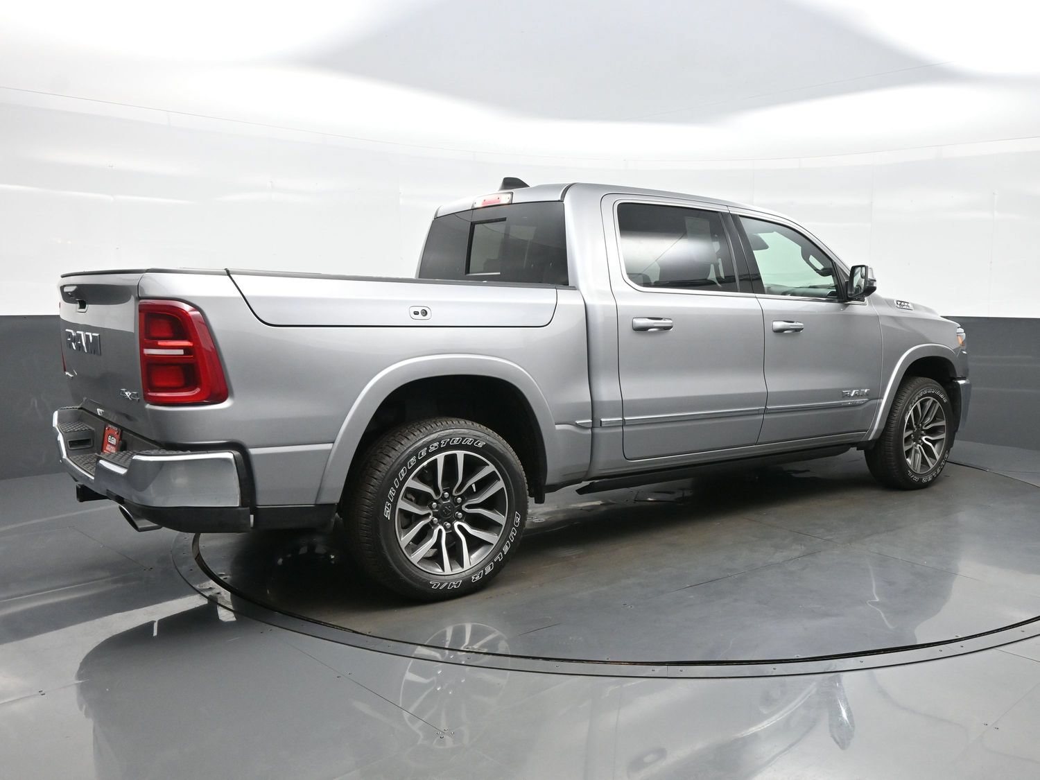 Used 2025 RAM 1500 Limited AWD/4WD image 8