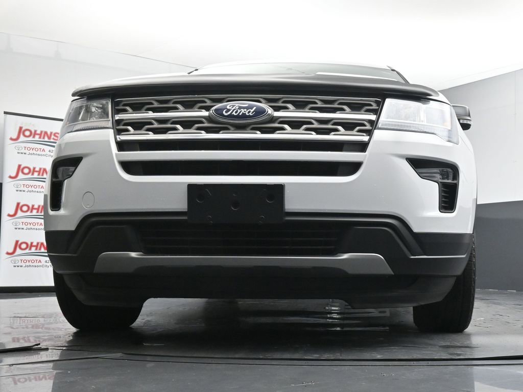 Used 2018 Ford Explorer XLT w/ Equipment Group 201A AWD/4WD image 37