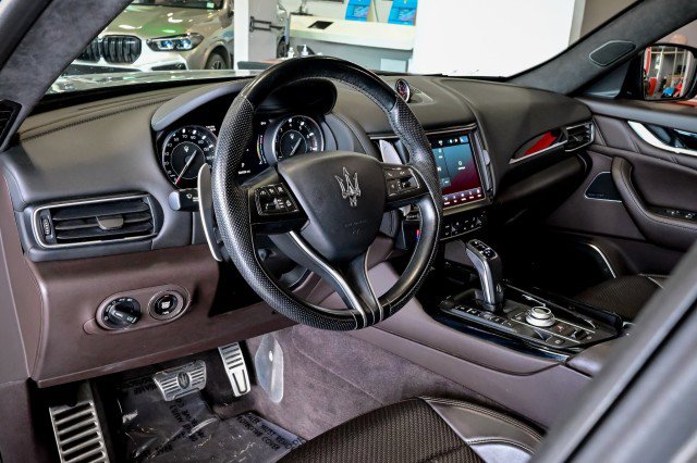 Used 2022 Maserati Levante Modena AWD/4WD image 12