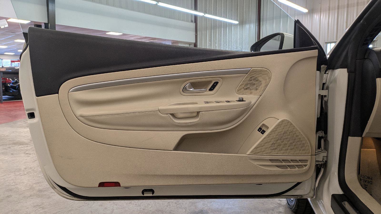 Used 2012 Volkswagen Eos Komfort image 14