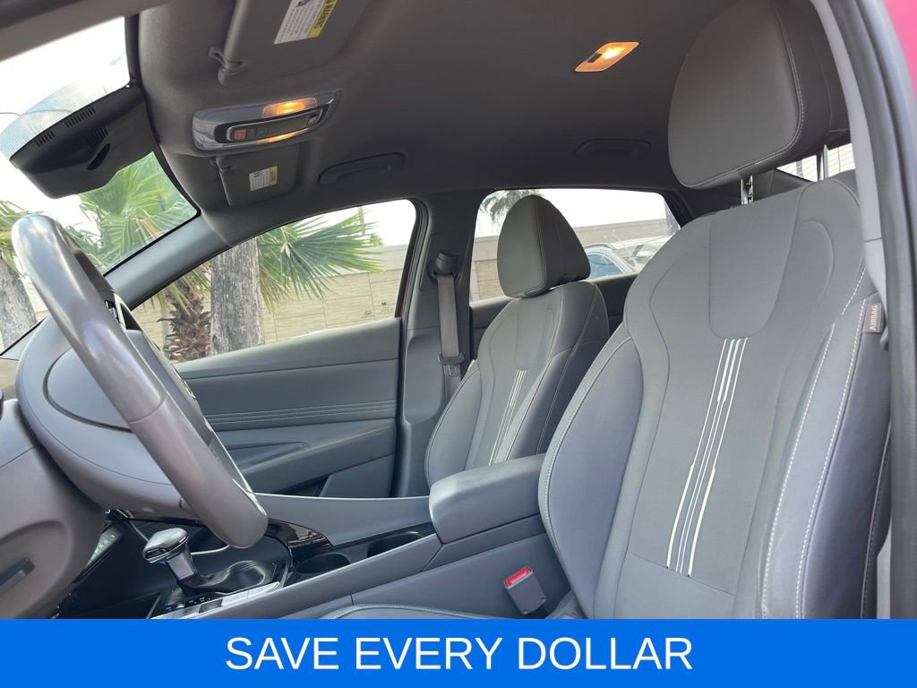 Used 2023 Hyundai Elantra SEL w/ Convenience Package image 15