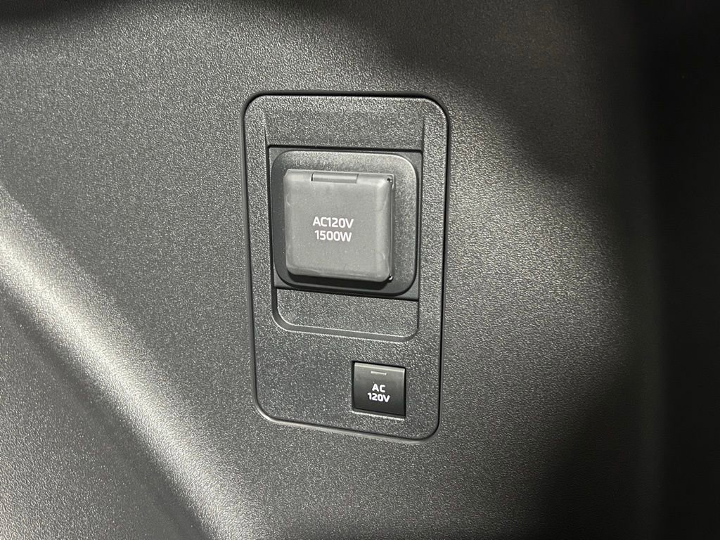 New 2026 Toyota C-HR AWD/4WD image 32