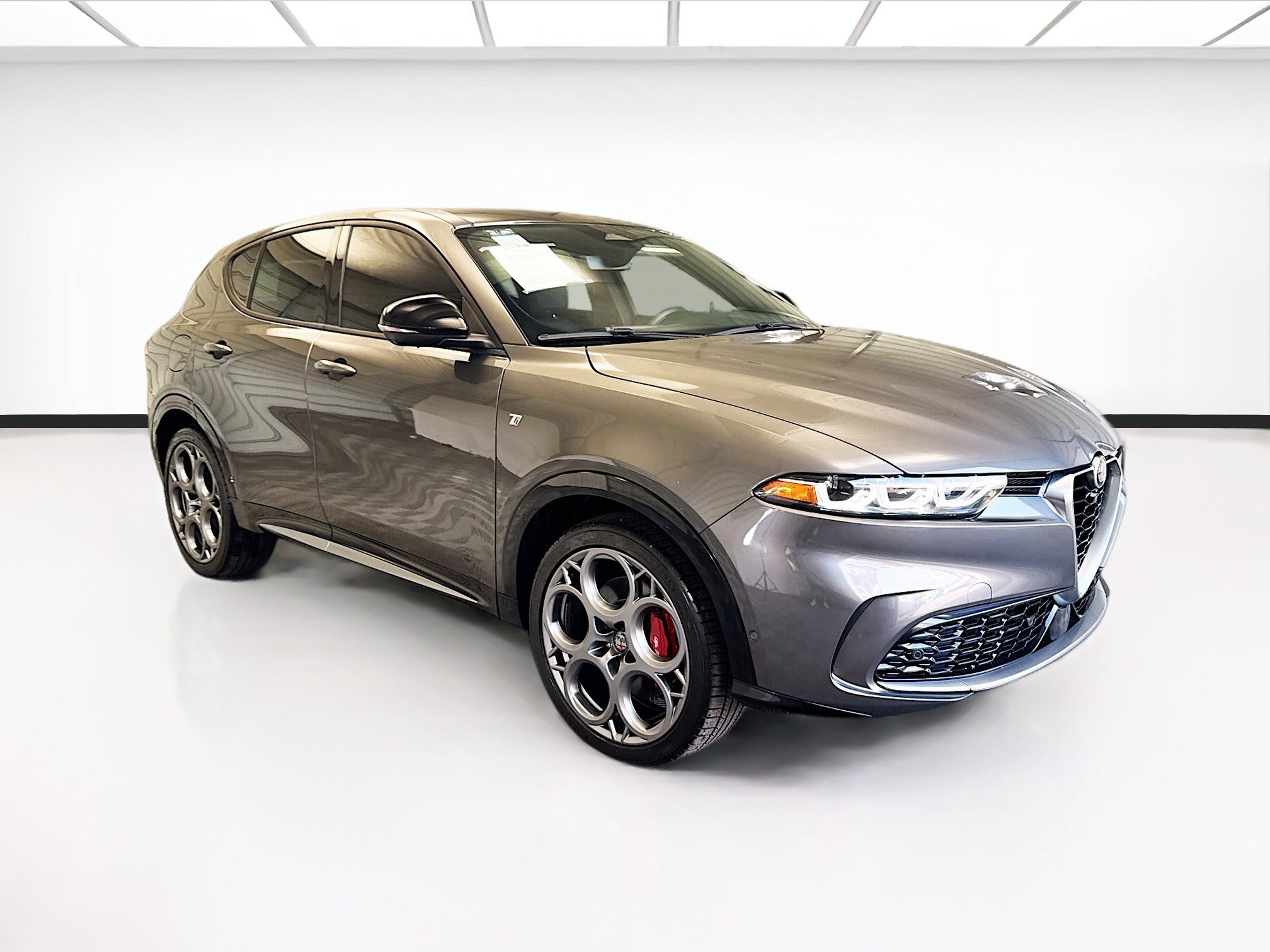 Used 2024 Alfa Romeo Tonale Ti image 3