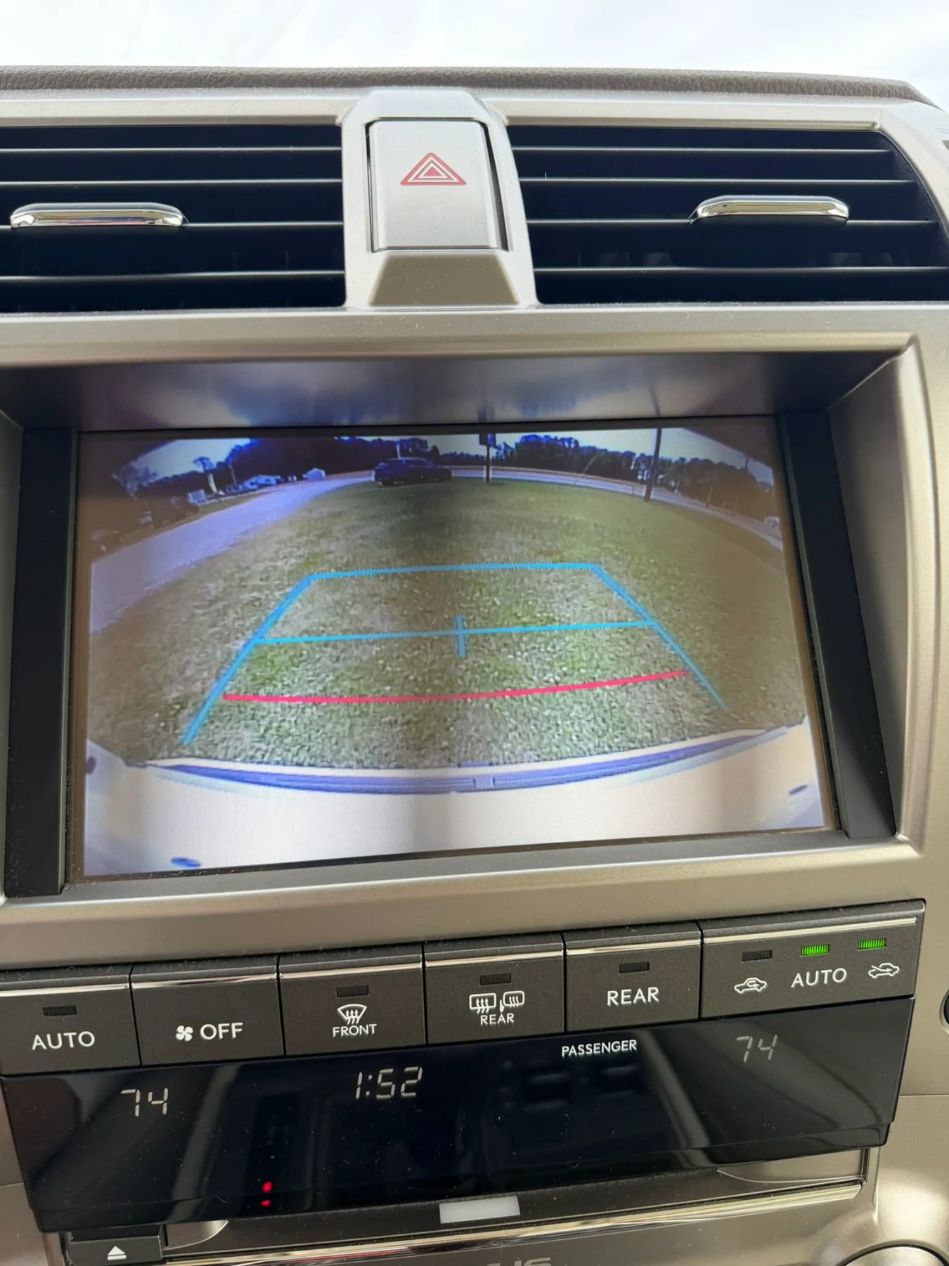 Used 2016 Lexus GX 460 w/ Premium Package AWD/4WD image 16