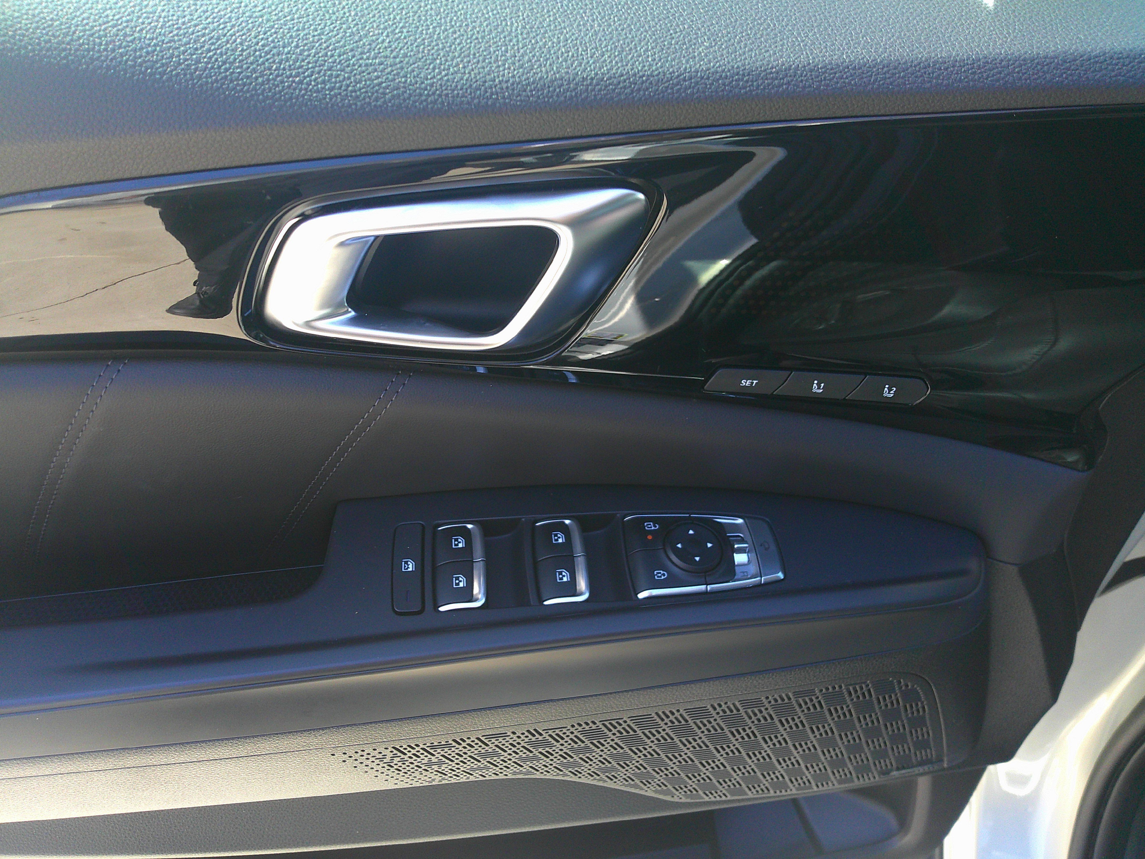 Used 2025 Kia Carnival SX Prestige image 18