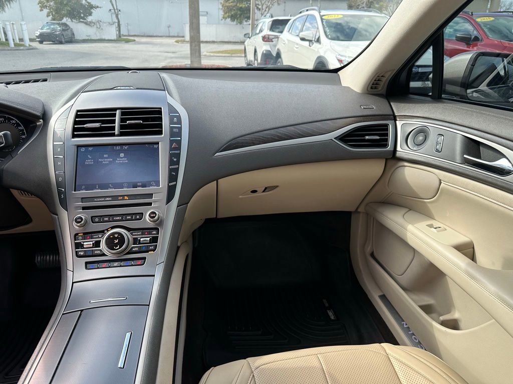 Used 2019 Lincoln MKZ Reserve image 21