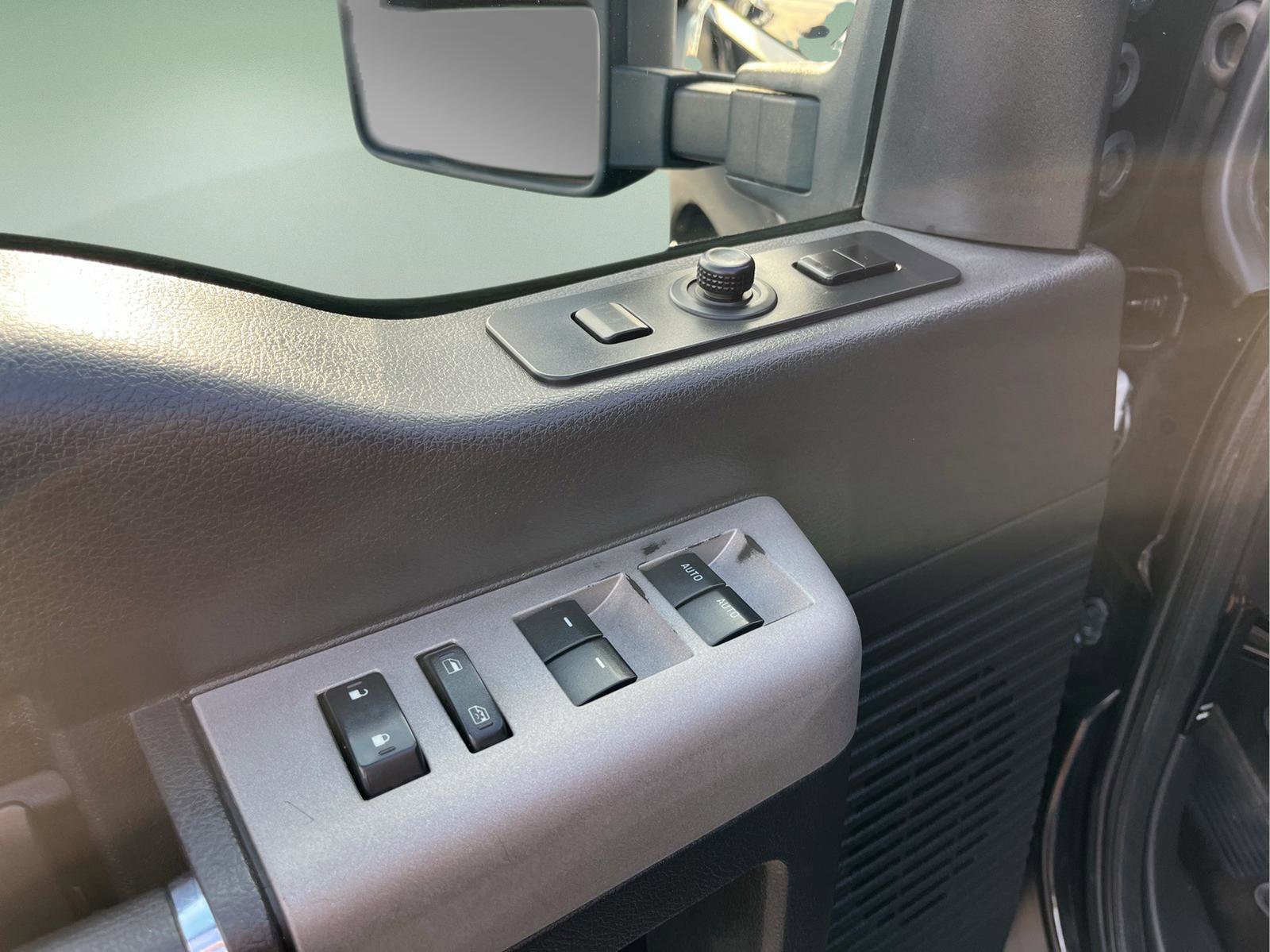 Used 2013 Ford F250 Lariat w/ Lariat Ultimate Pkg image 10
