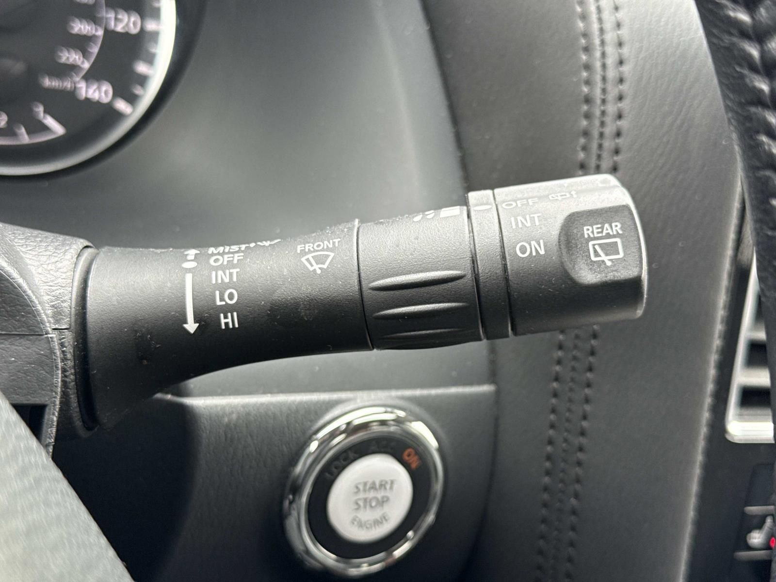 Used 2024 Nissan Armada SL w/ Captain's Chairs Package image 17