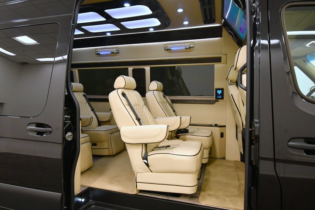 Used 2021 Mercedes-Benz Sprinter 3500 image 17