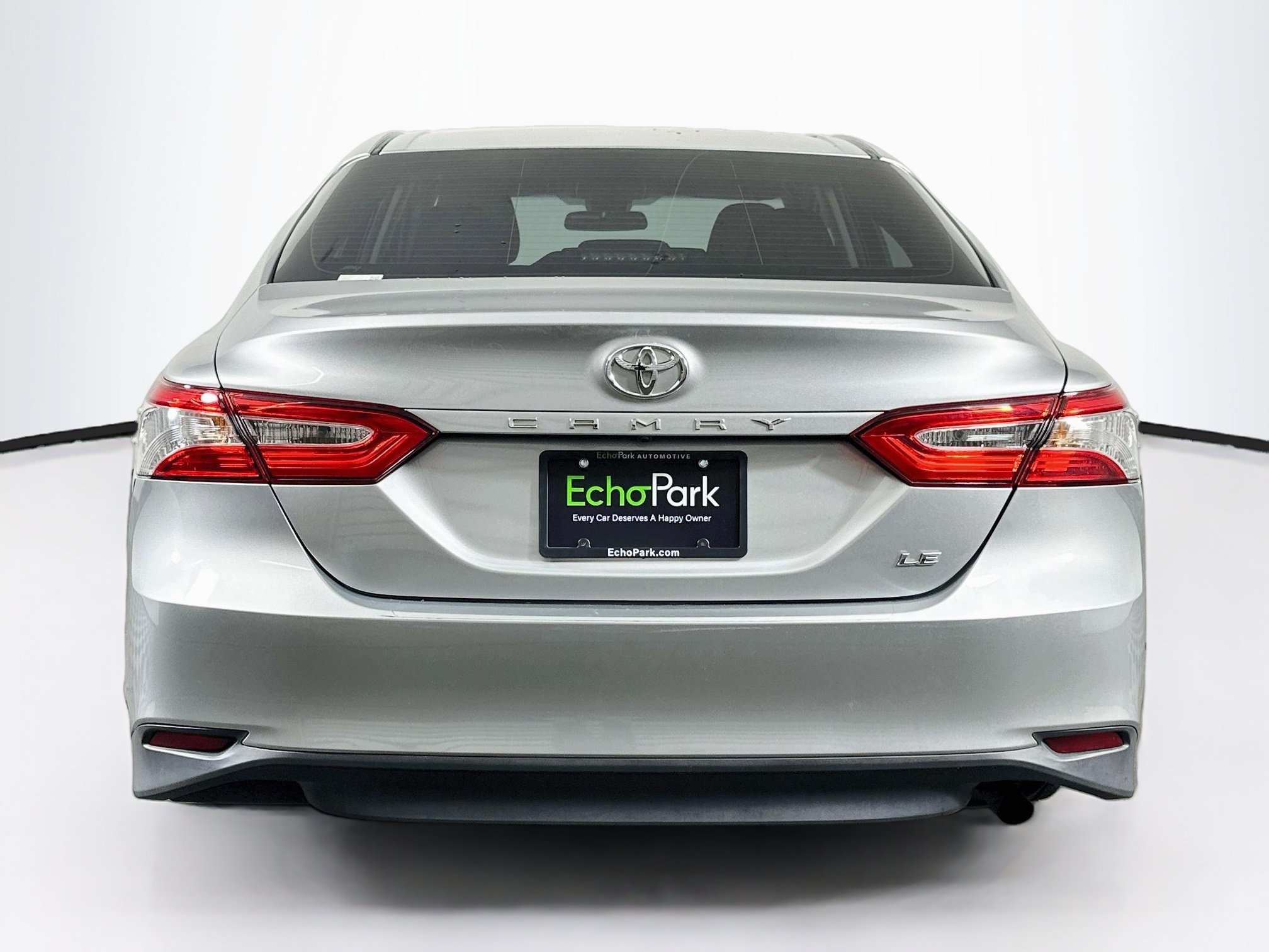 Used 2018 Toyota Camry LE FWD image 7