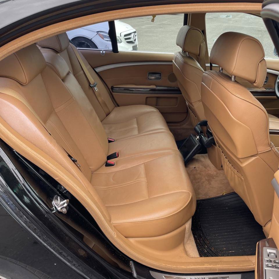 Used 2007 BMW 750i image 18