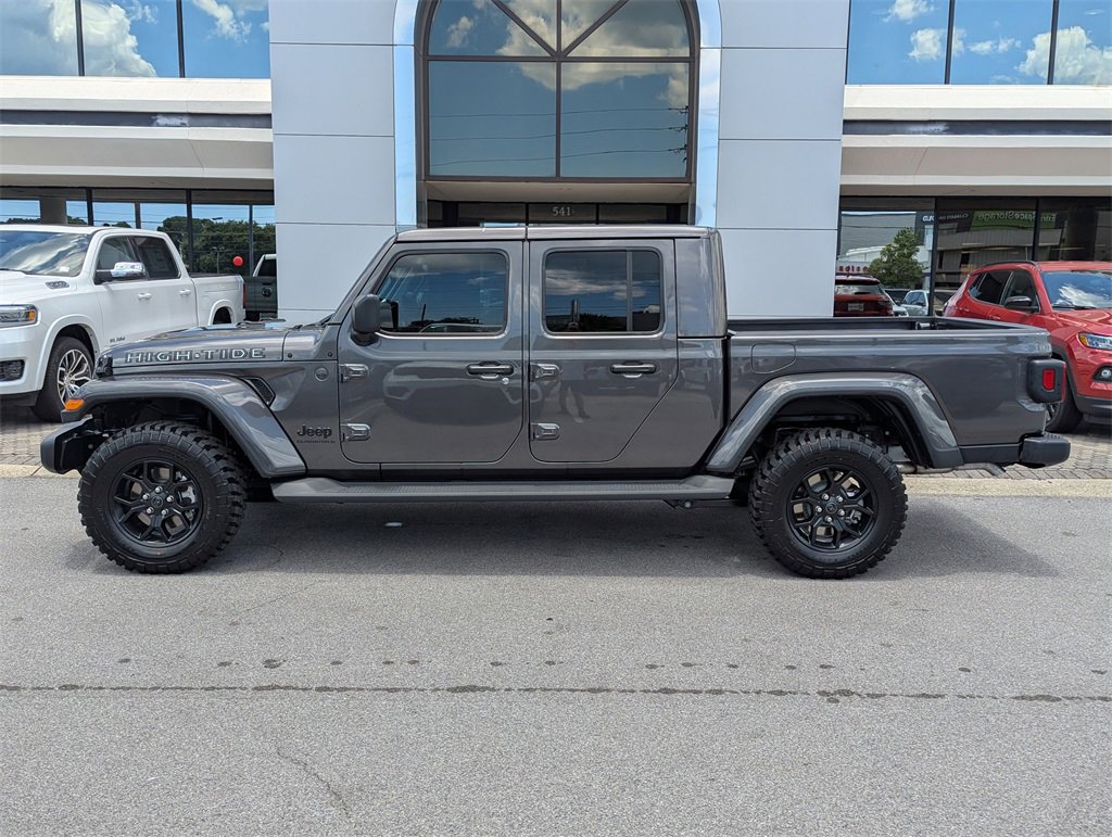 New 2025 Jeep Gladiator Sport image 8