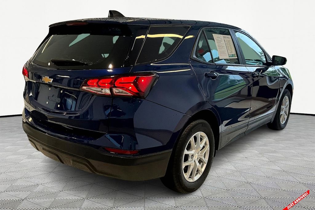 Used 2022 Chevrolet Equinox LS image 5