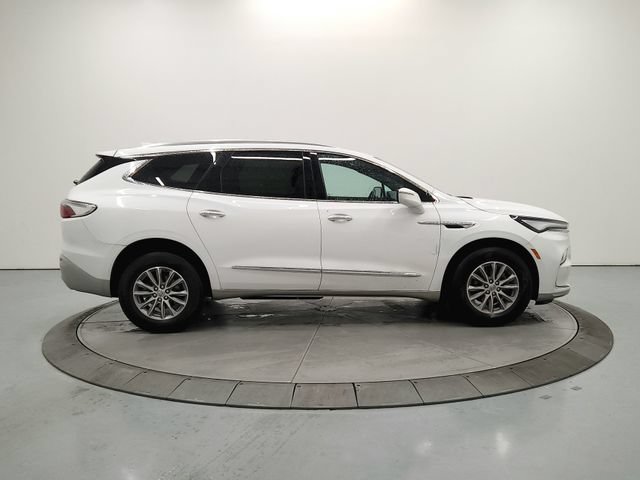 Used 2023 Buick Enclave Essence AWD/4WD image 9