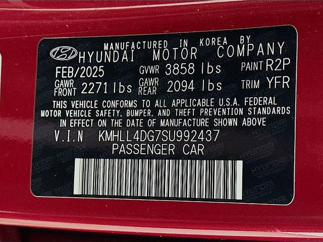 Used 2025 Hyundai Elantra SE FWD image 31