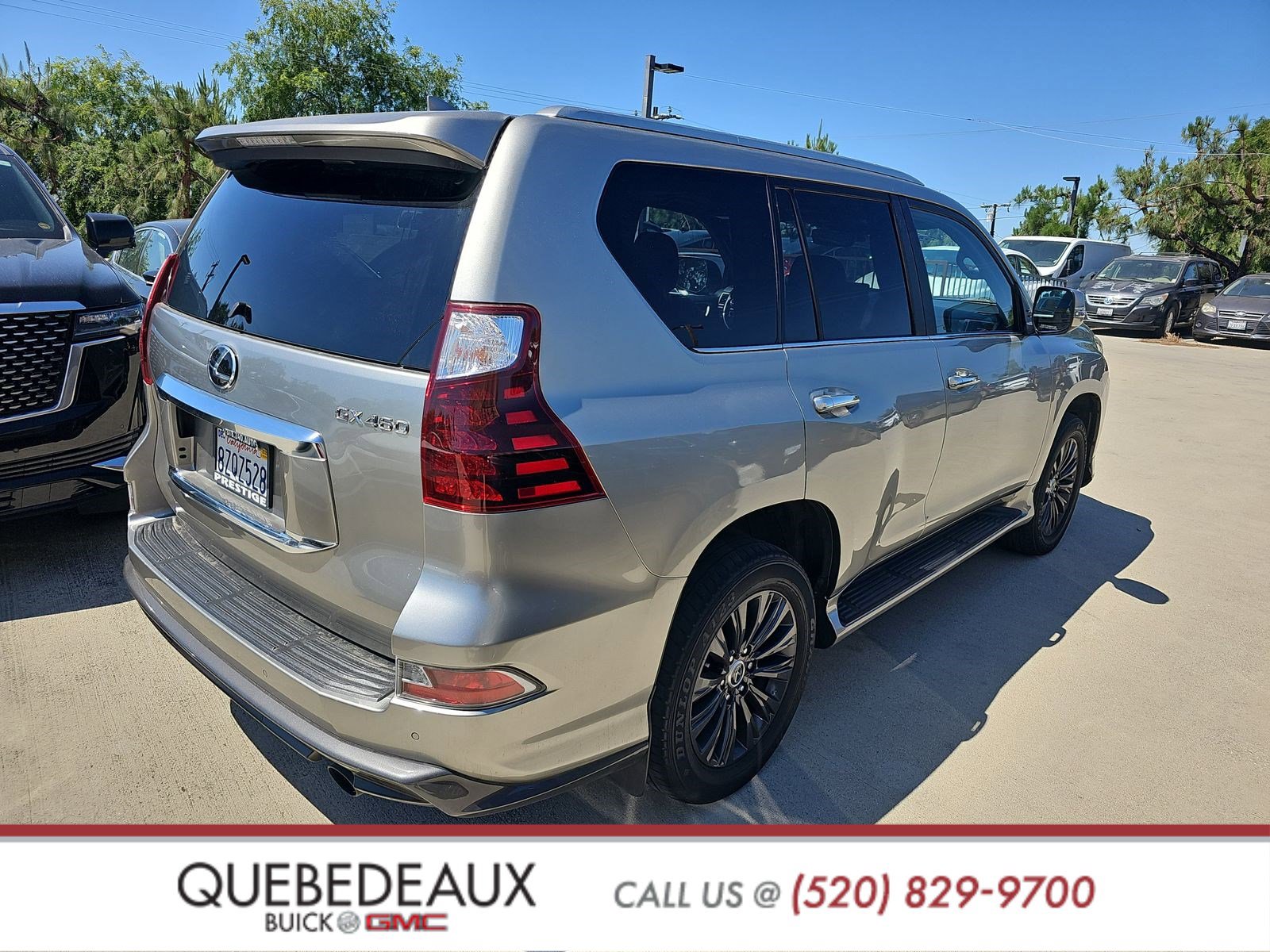 Used 2022 Lexus GX 460 Premium w/ Accessory Package image 8