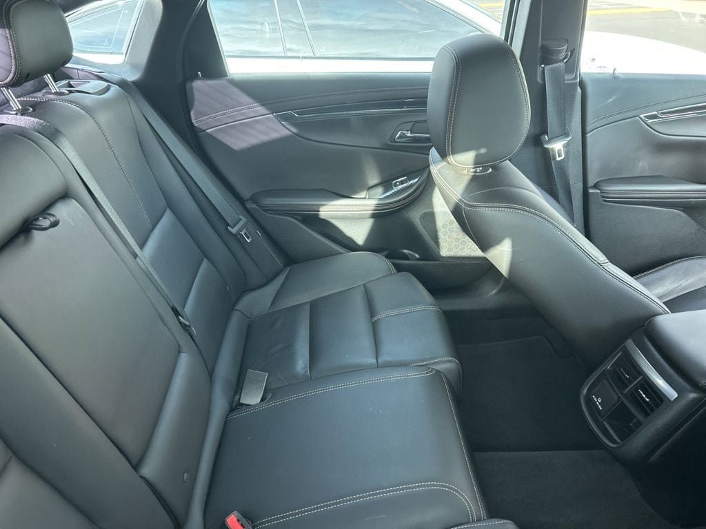 Used 2018 Chevrolet Impala LT w/ LT Leather Package FWD image 4