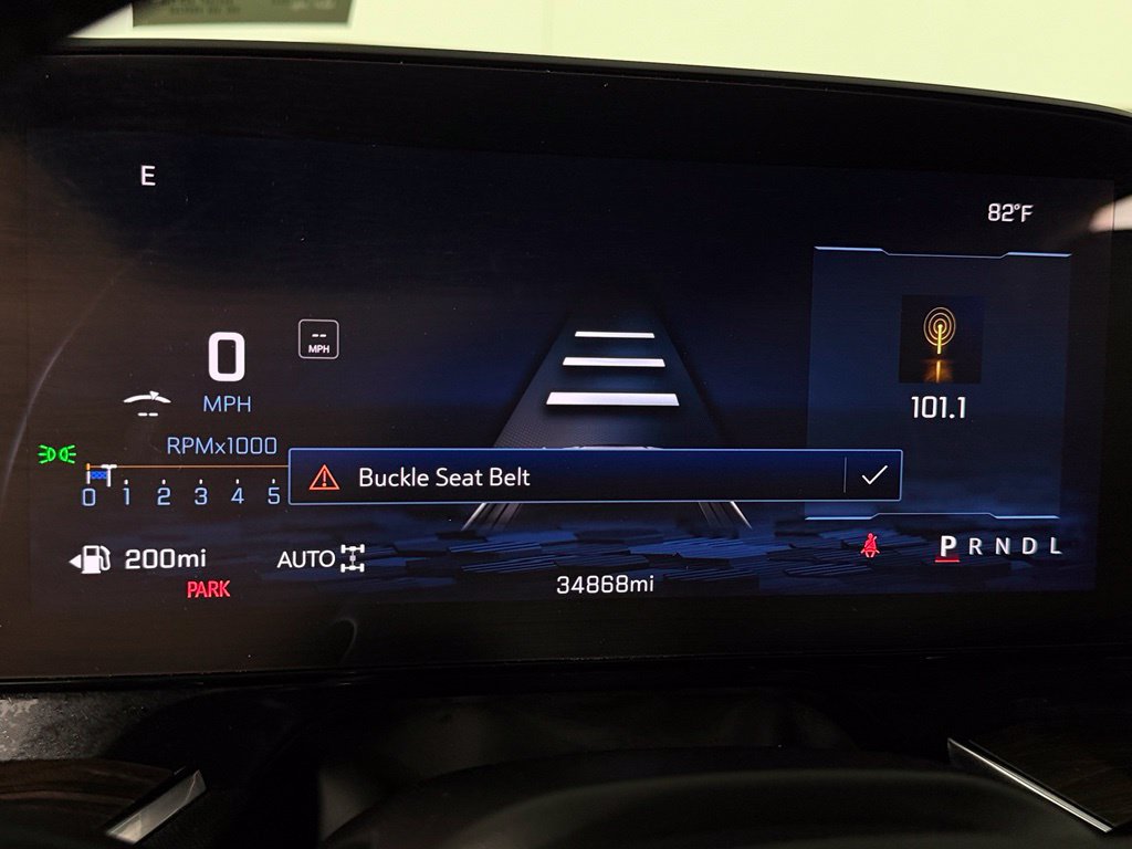 Used 2025 Chevrolet Suburban Premier AWD/4WD image 17