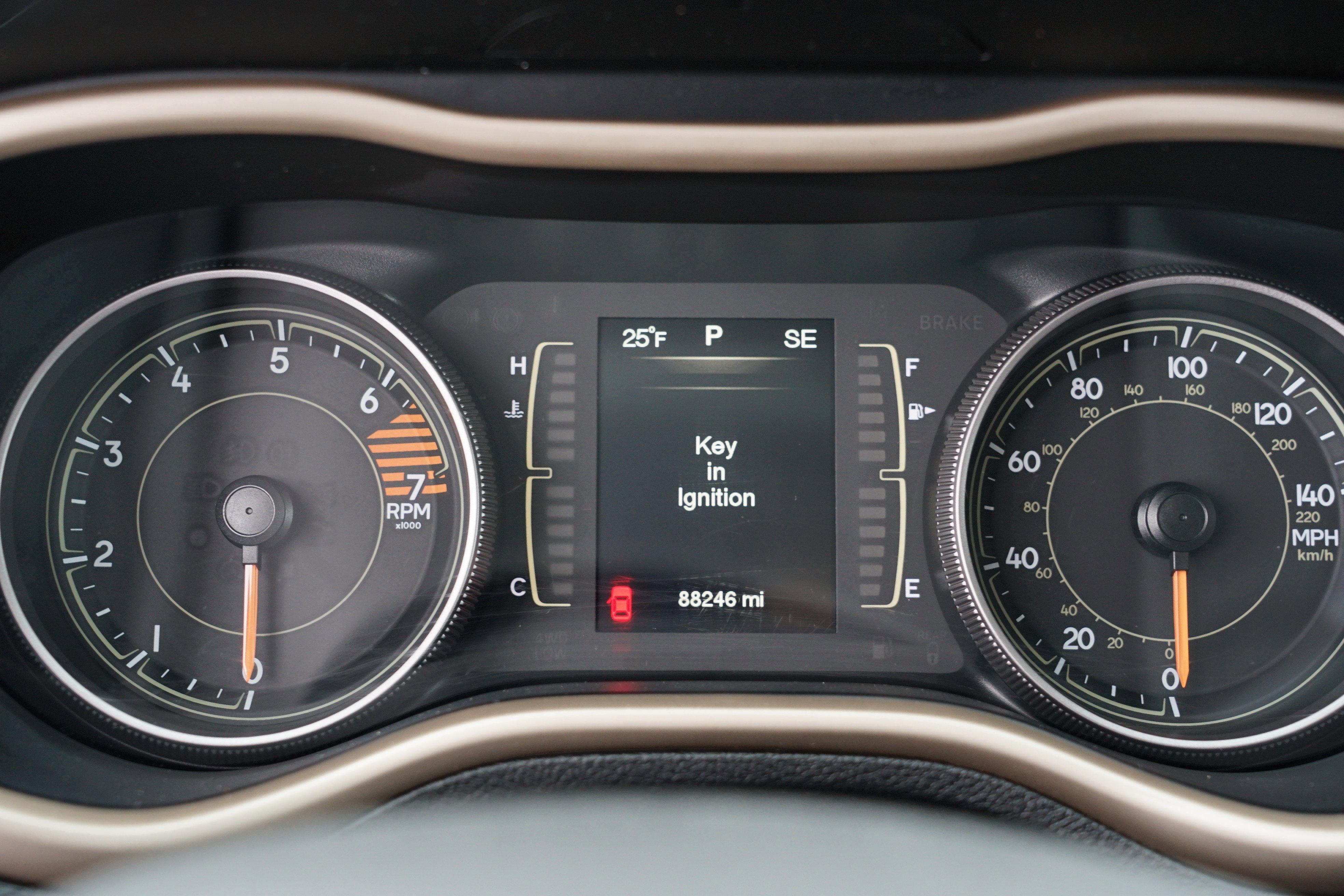 Used 2016 Jeep Cherokee Latitude w/ Cold Weather Group image 29