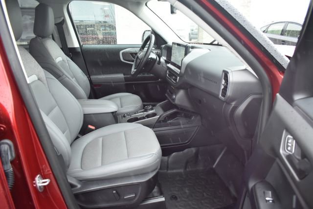 Used 2025 Ford Bronco Sport Badlands image 43