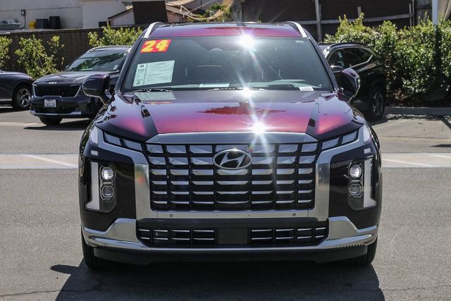 Certified 2024 Hyundai Palisade Calligraphy FWD image 2