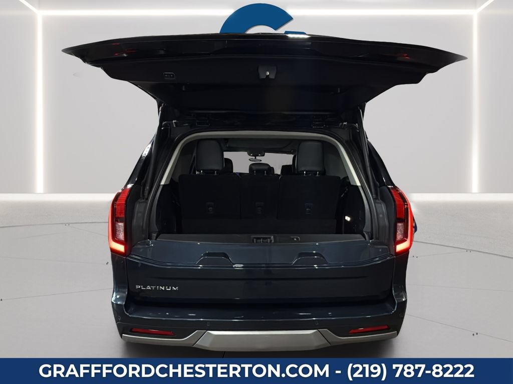 Used 2025 Ford Expedition Platinum AWD/4WD image 16