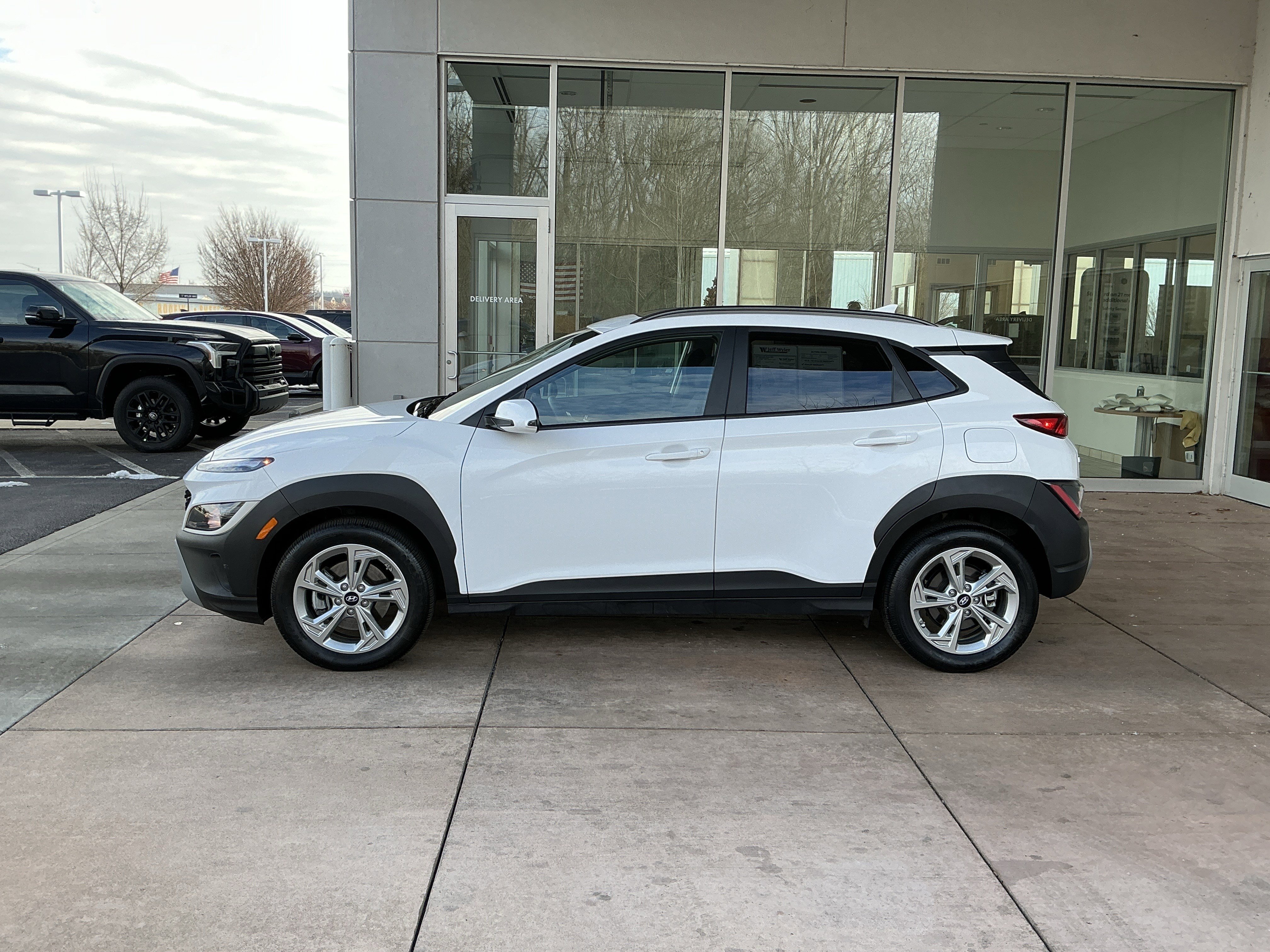 Used 2023 Hyundai Kona SEL w/ Convenience Package image 19