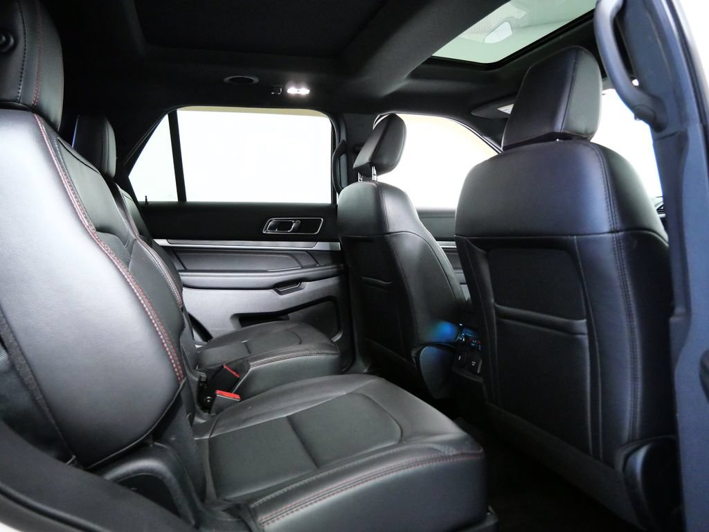 Used 2018 Ford Explorer Sport w/ Equipment Group 401A AWD/4WD image 12