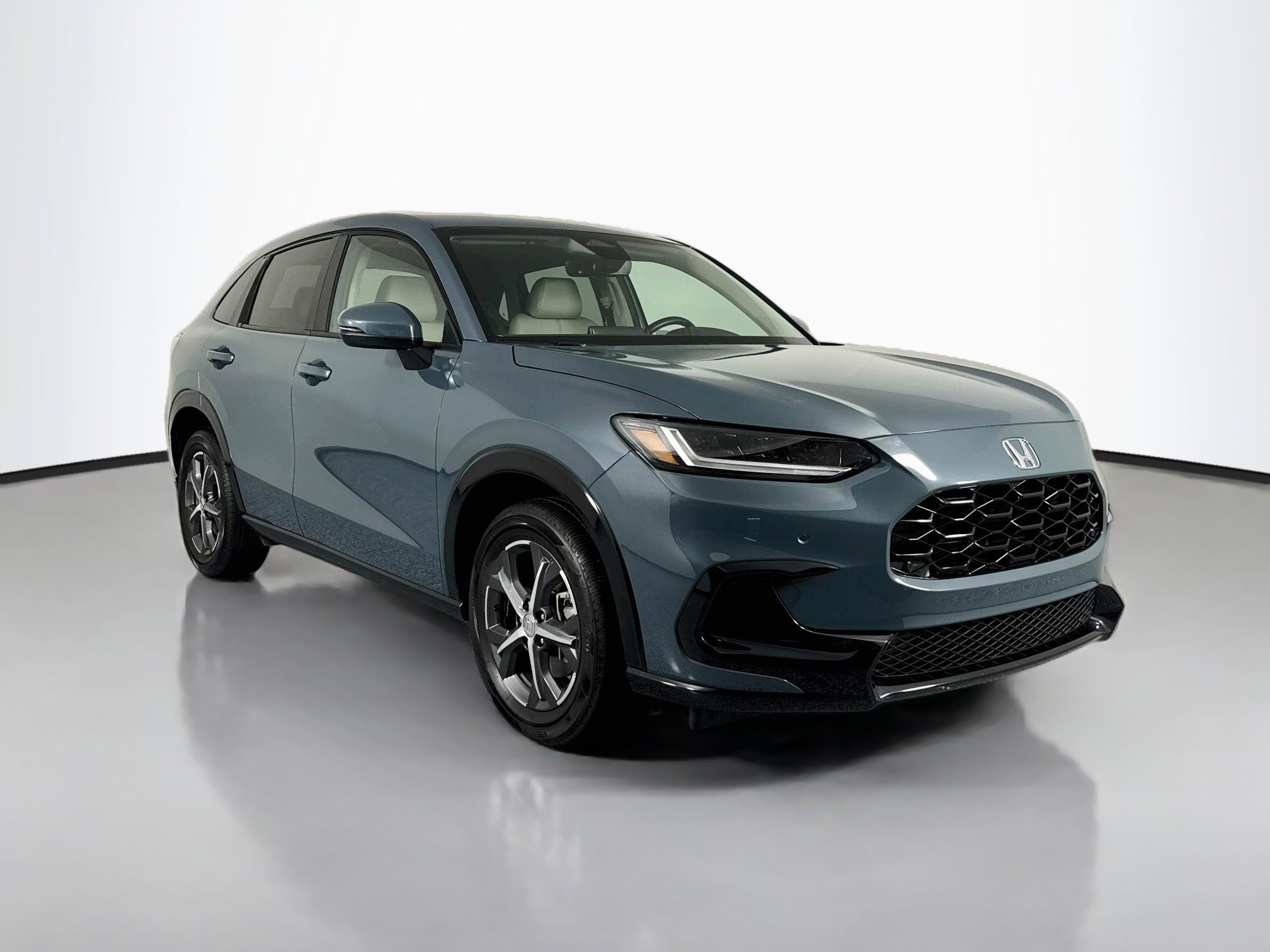 Certified 2024 Honda HR-V EX-L image 3