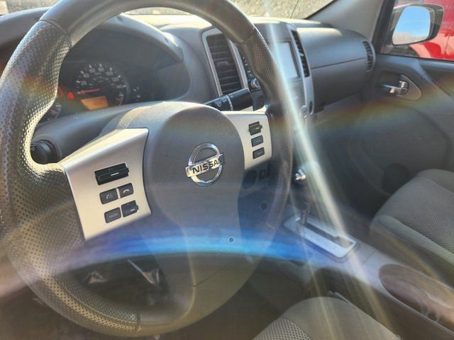 Used 2019 Nissan Frontier SV image 13