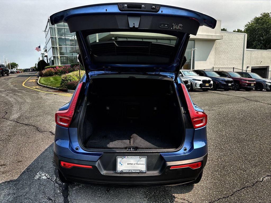 Used 2021 Volvo XC40 T5 R-Design AWD/4WD image 27