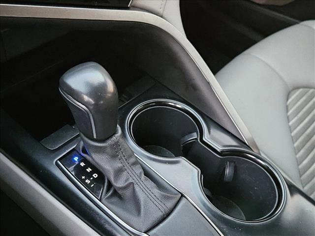 Used 2020 Toyota Camry SE image 12