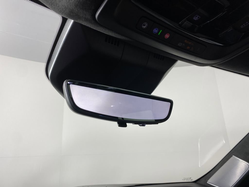 Used 2025 Cadillac Escalade ESV Sport Platinum w/ LPO, ONYX Package image 23