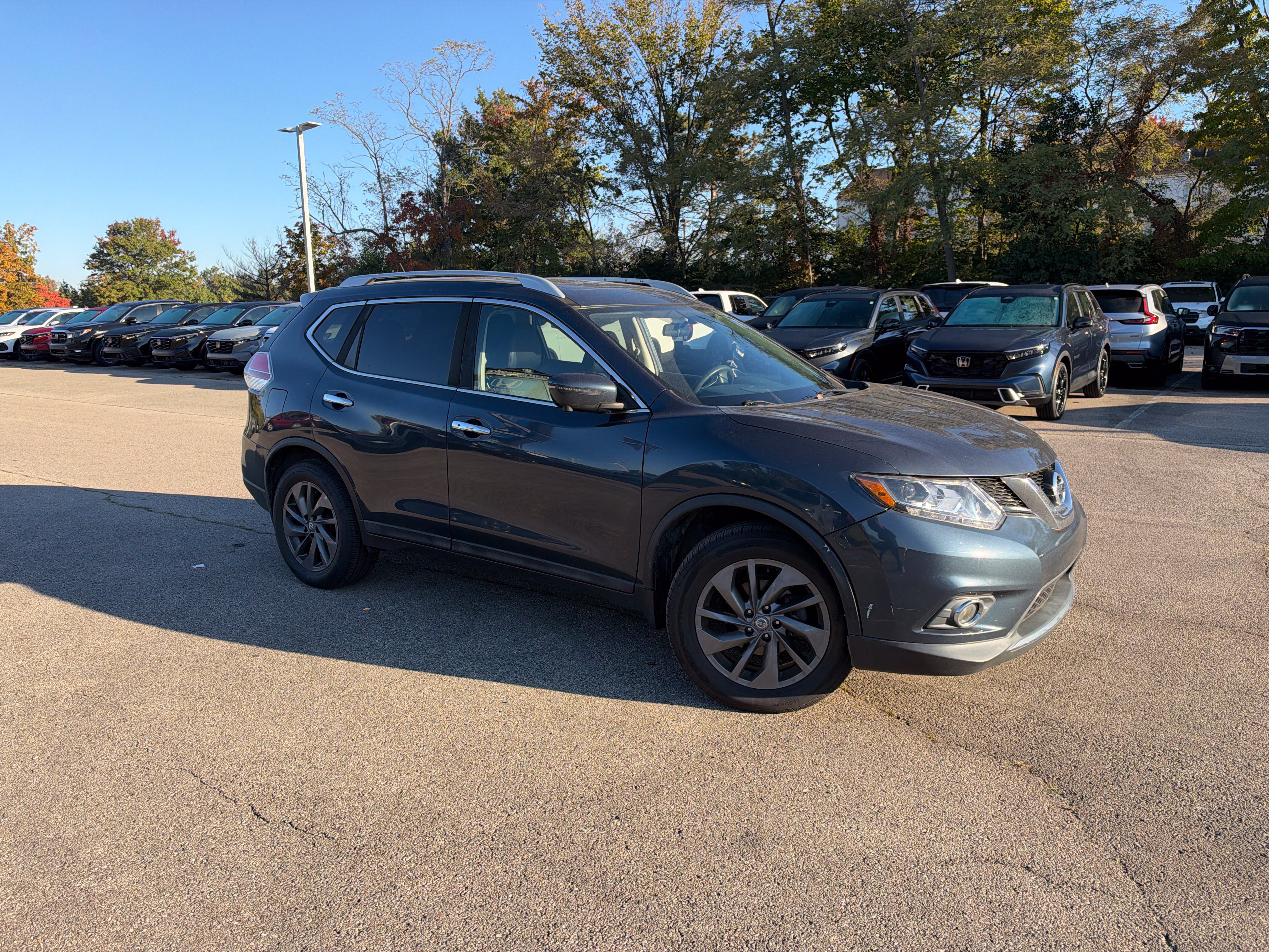 Used 2016 Nissan Rogue SL w/ SL Premium Package AWD/4WD image 15