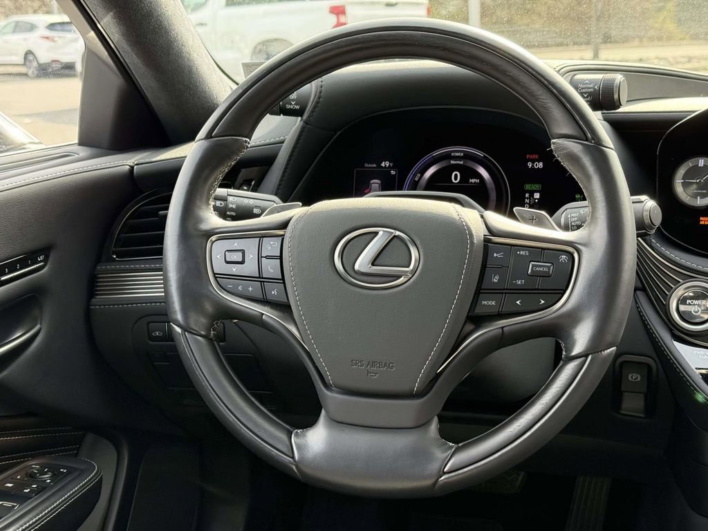Used 2023 Lexus LS 500h AWD w/ Luxury Package image 9