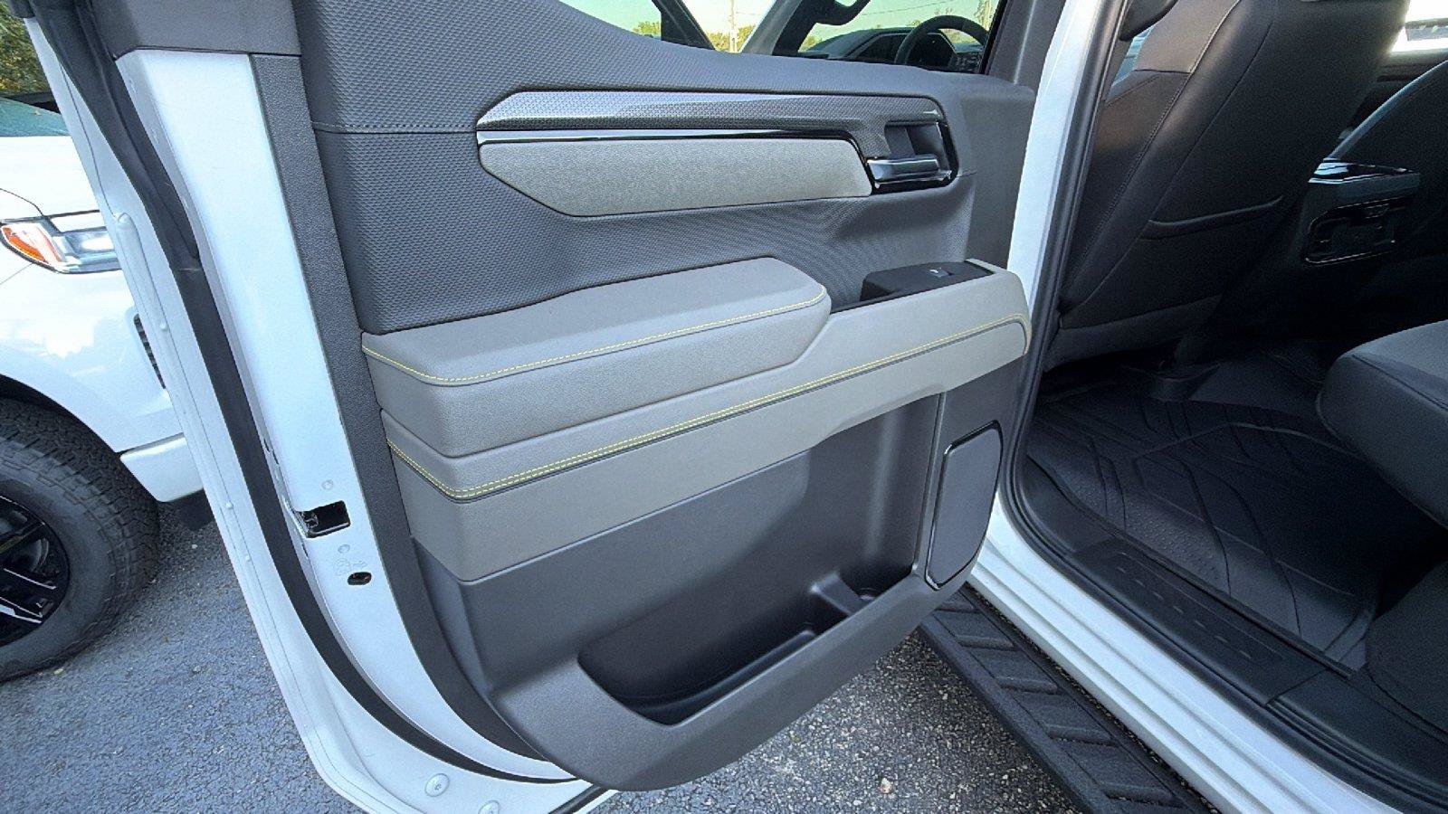 New 2026 Chevrolet Silverado 1500 ZR2 AWD/4WD image 19
