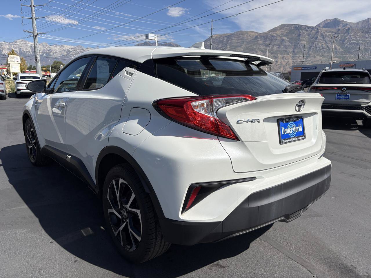 Used 2021 Toyota C-HR XLE FWD image 7