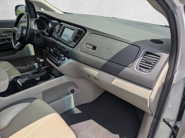 Used 2018 Kia Sedona EX FWD image 19
