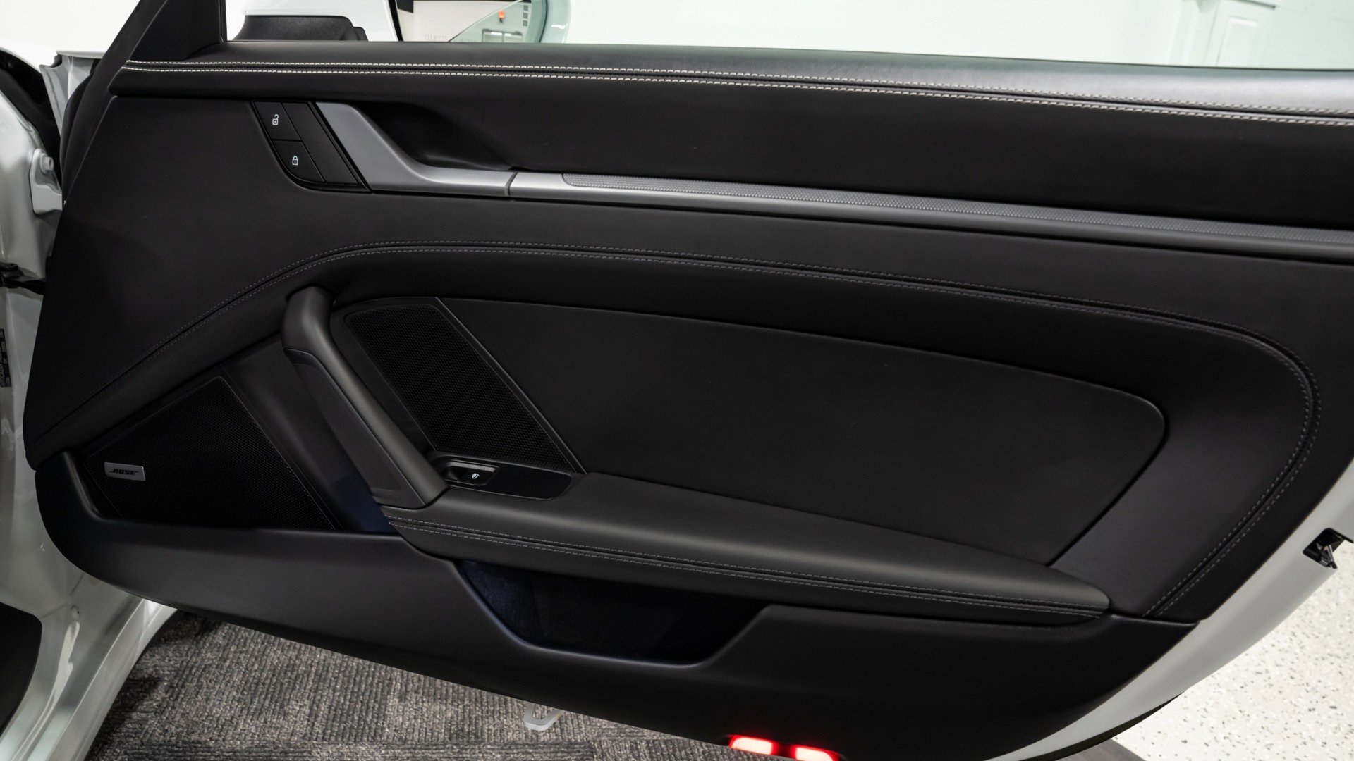 Used 2022 Porsche 911 Carrera image 75