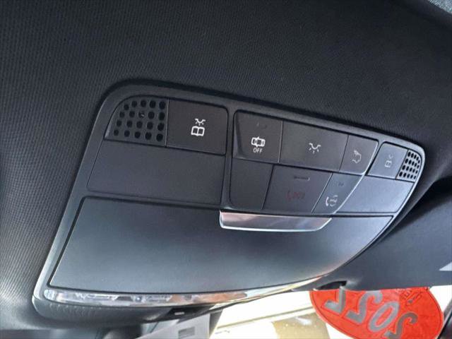 Used 2022 Mercedes-Benz GLC 300 4MATIC image 29