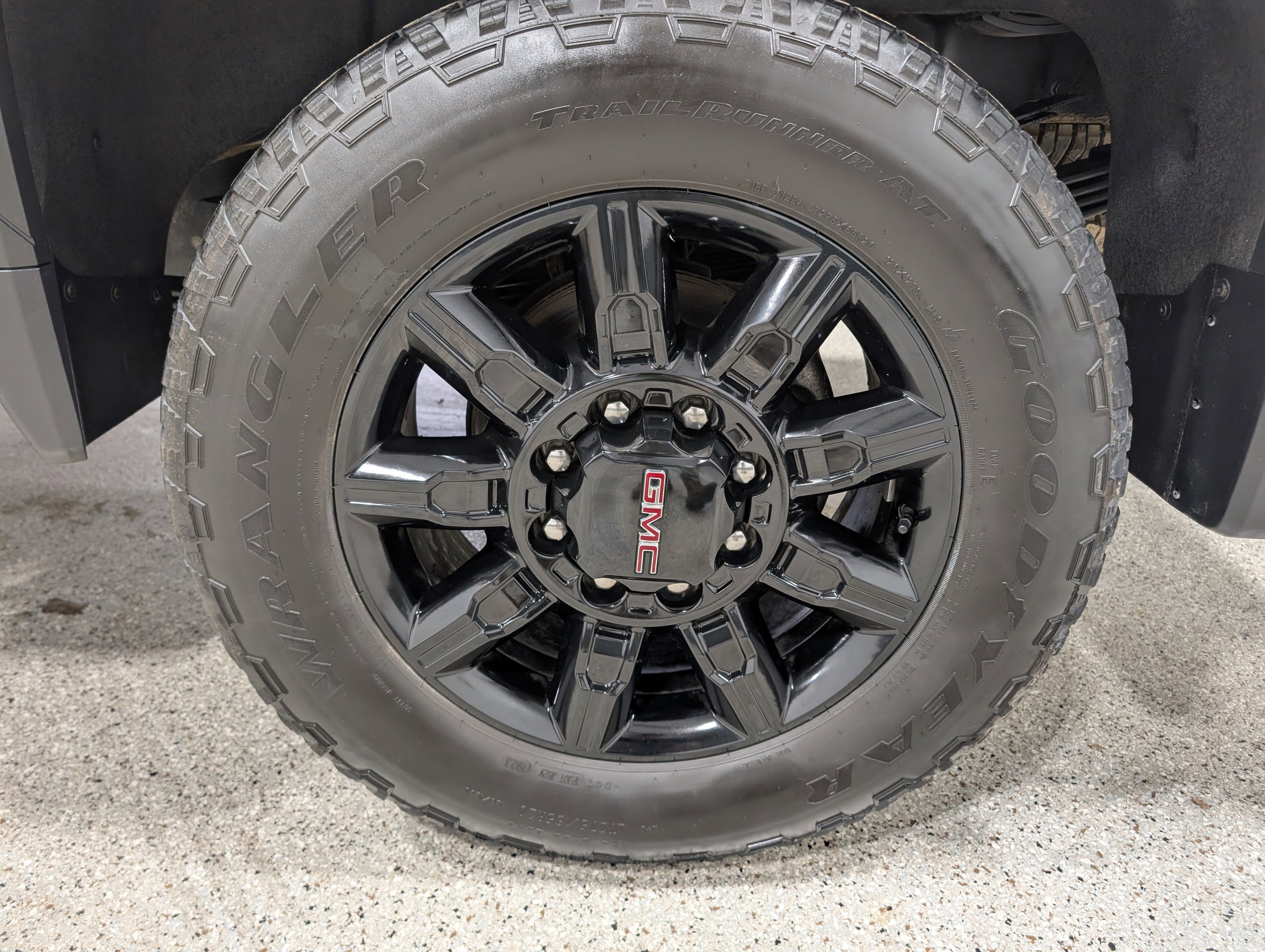 Used 2024 GMC Sierra 3500 AT4 w/ AT4 Premium Plus Package AWD/4WD image 12