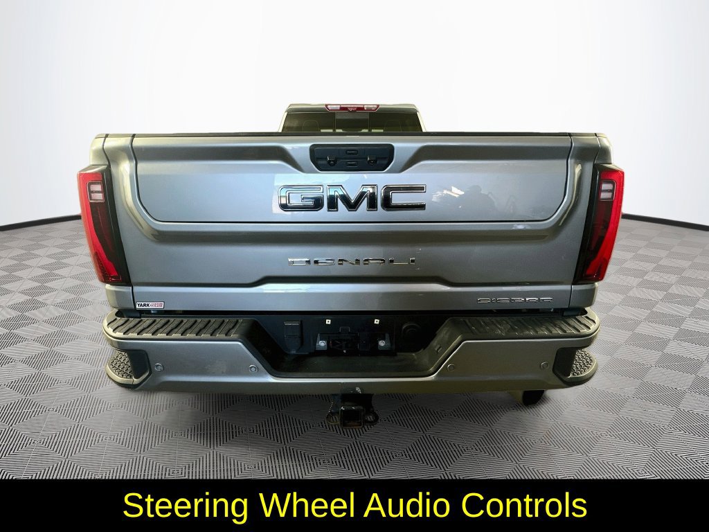 Used 2024 GMC Sierra 3500 Denali Ultimate AWD/4WD image 9