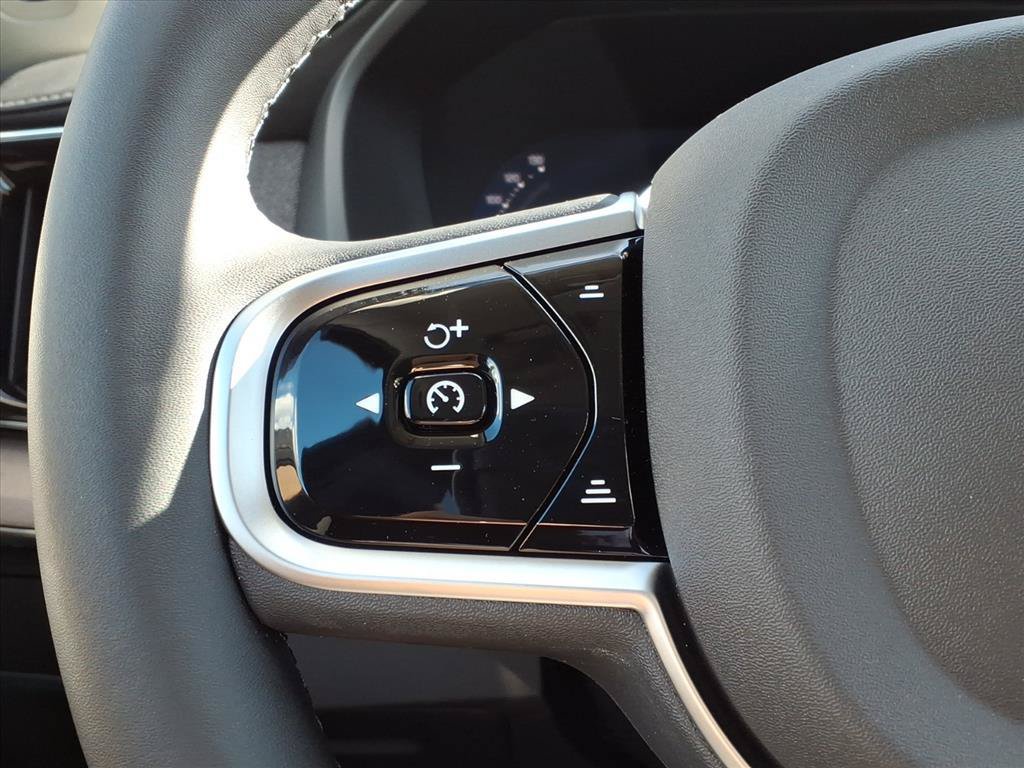New 2026 Volvo XC90 B6 Plus w/ Protection Package Premier AWD/4WD image 22