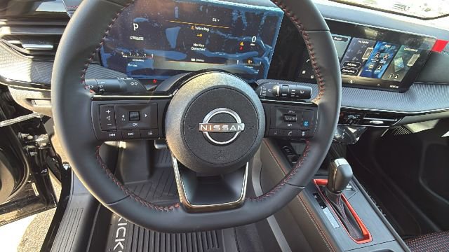 New 2026 Nissan Kicks SR AWD/4WD image 18