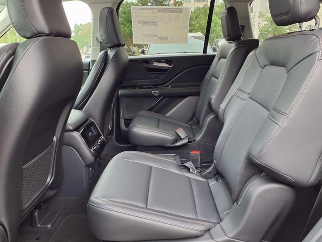 New 2026 Lincoln Aviator 2WD image 8