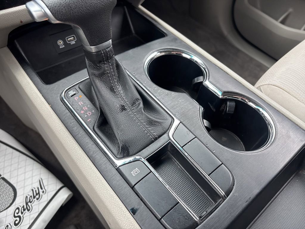 Used 2021 Kia Sedona LX image 39