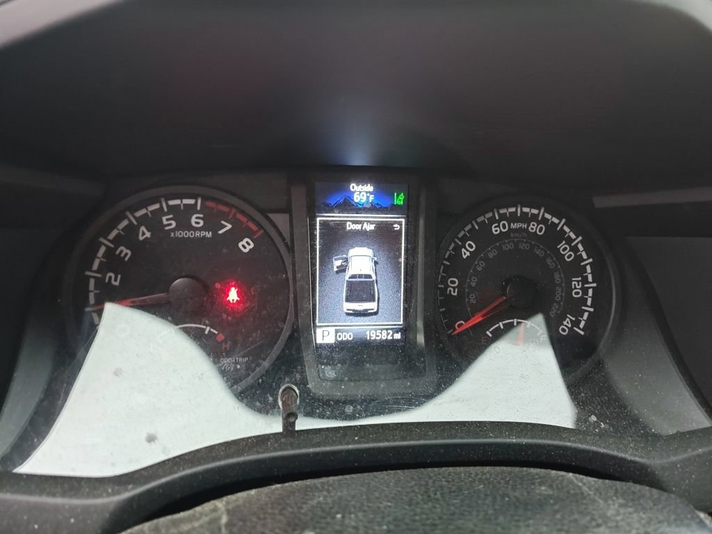 Used 2023 Toyota Tacoma SR AWD/4WD image 10