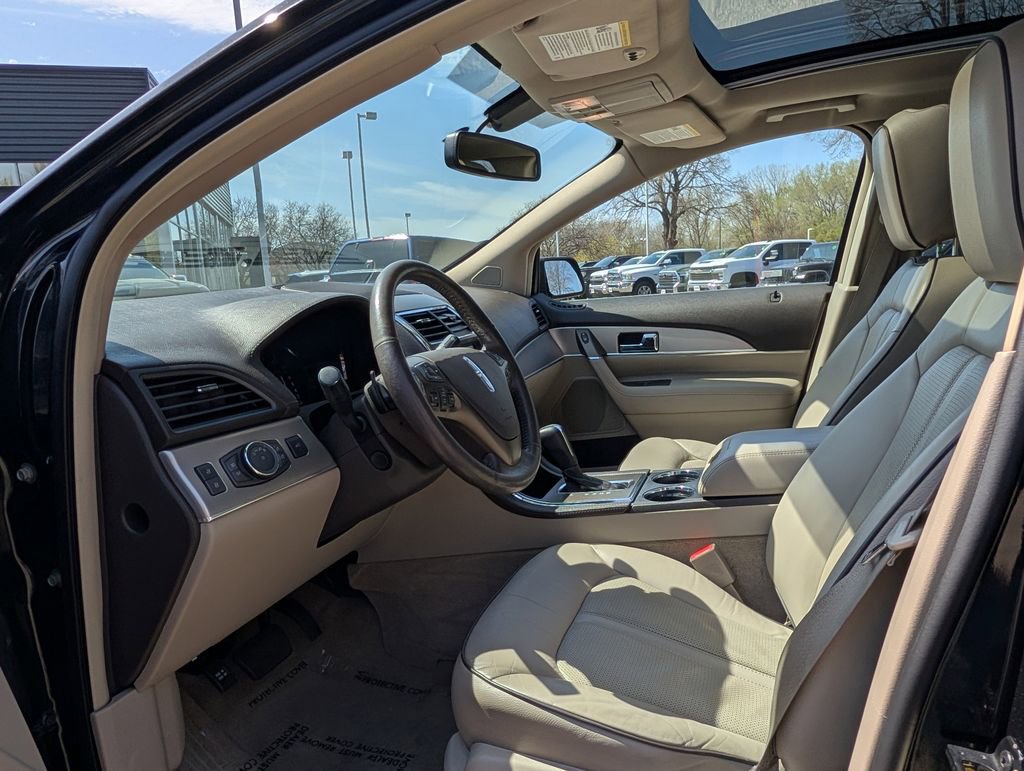 Used 2014 Lincoln MKX AWD w/ Equipment Group 102A image 34
