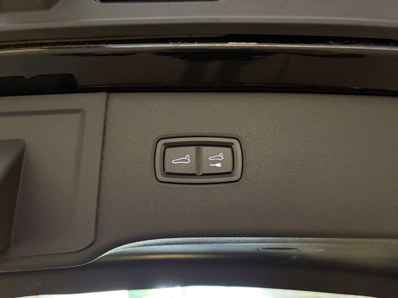 Certified 2026 Porsche Cayenne AWD/4WD image 31